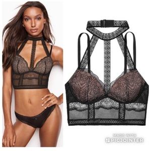 ⭐️ Victorias Secret Very Sexy Plunge Bra Fishnet